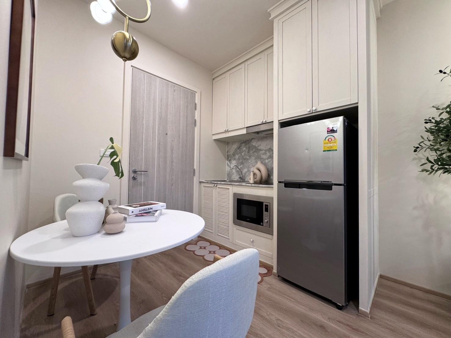 DLUX Condominium WR-02005 7