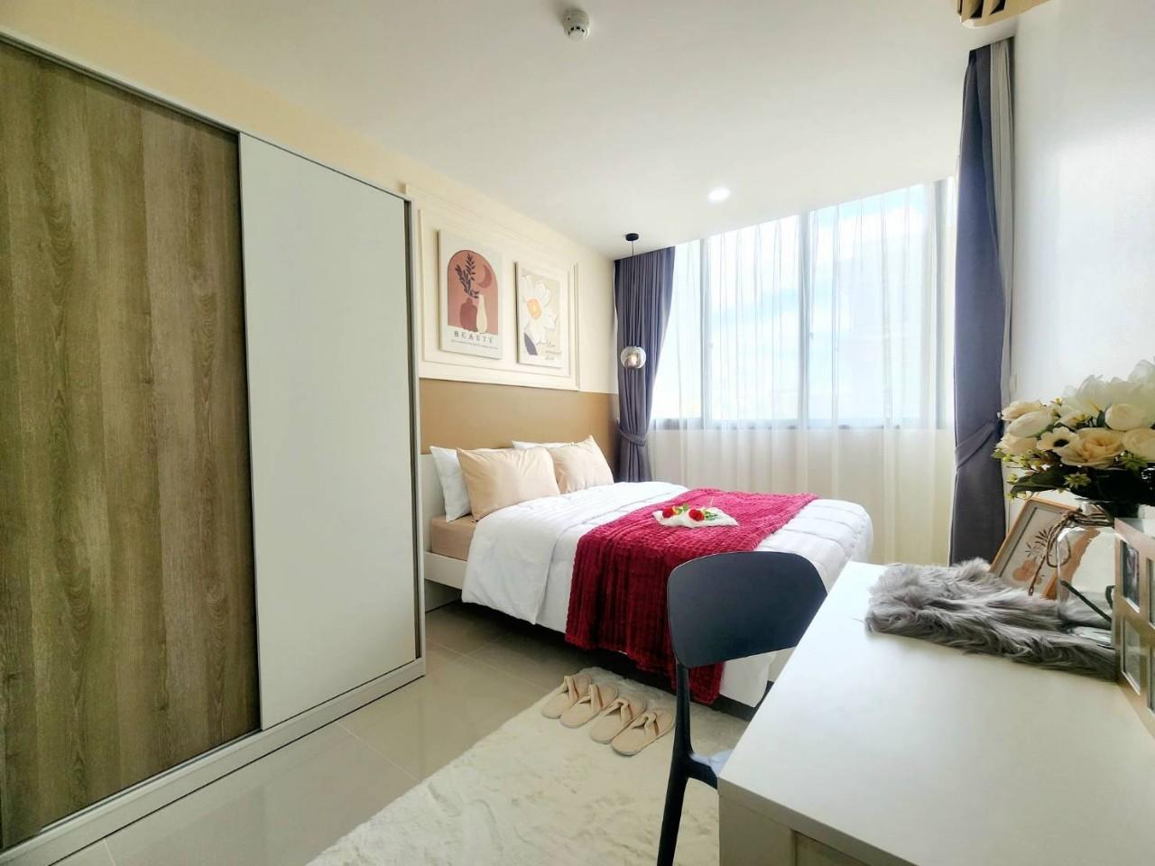 The Square Condominium WR-02292 8
