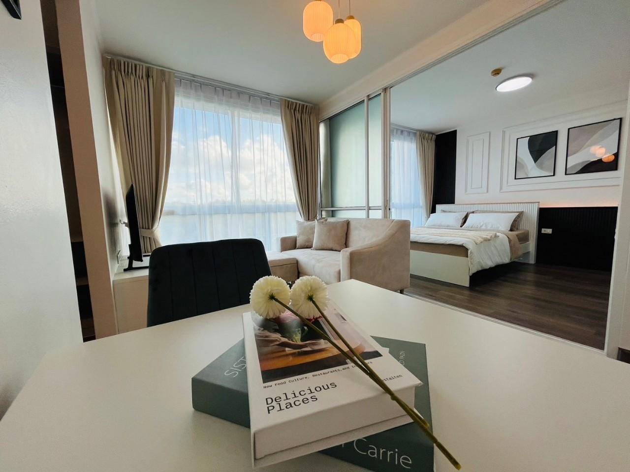The Wide Condo WR-02568 3