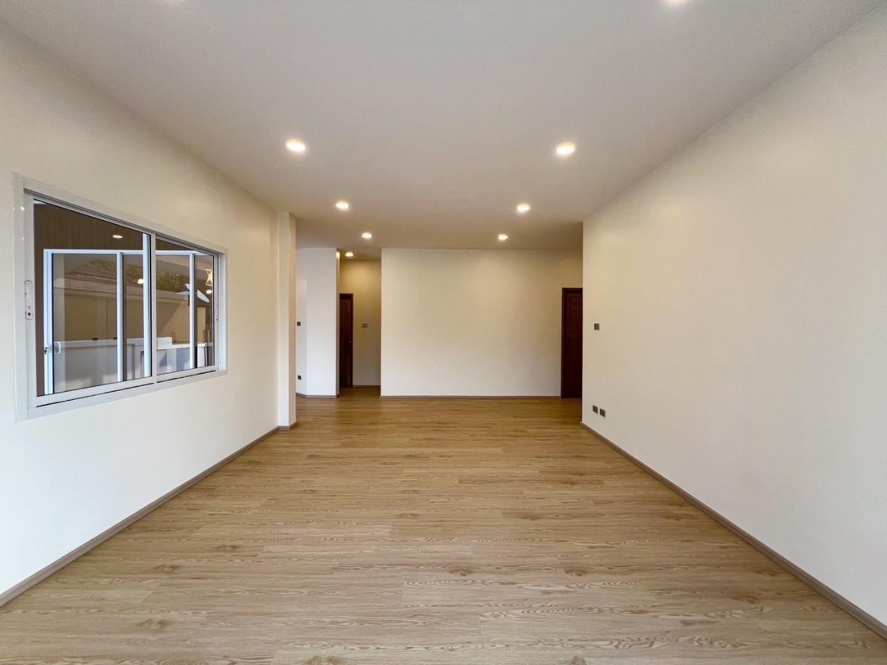 หมู่บ้านสวนเนรมิตร 5 WR-02602 2