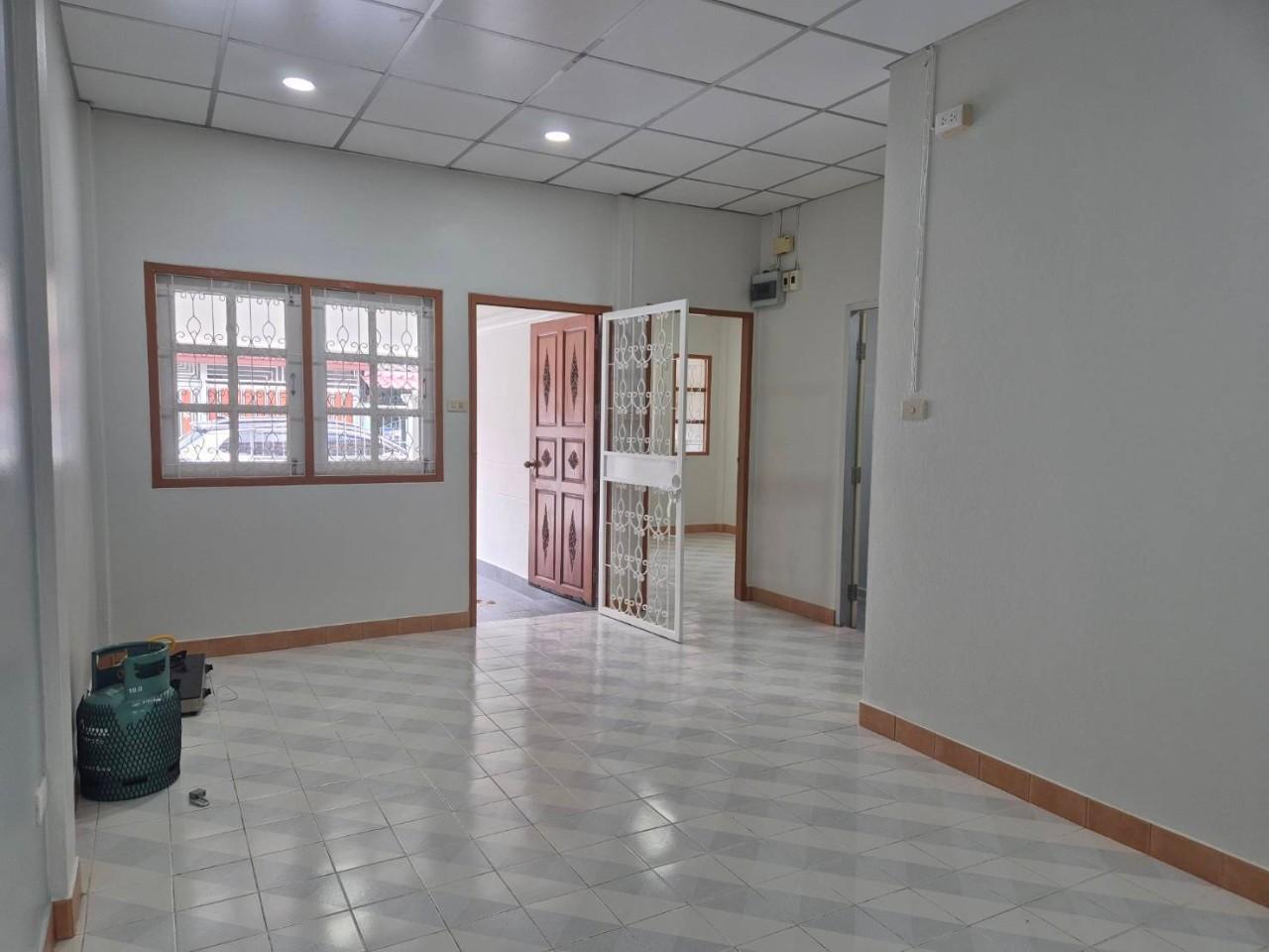 หมู่บ้านวิลล่า 3 WR-02702 2