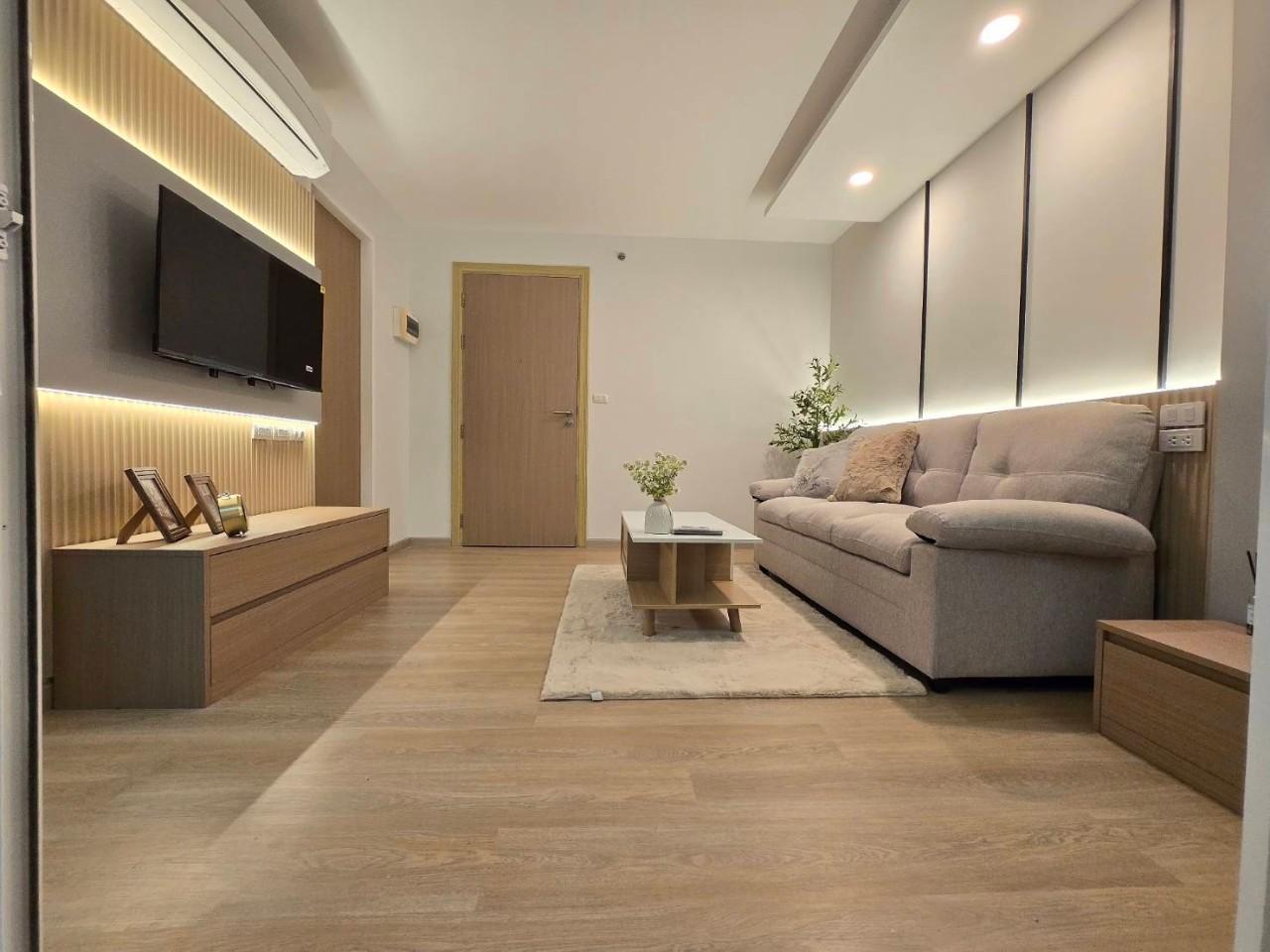 The Light Condo WR-02810 5