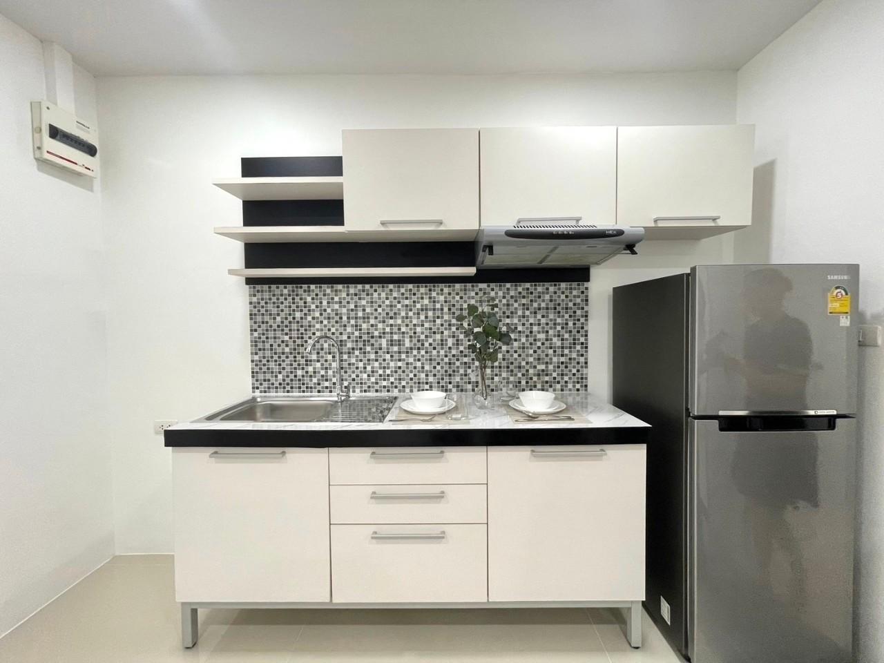 The Square Condominium WR-02858  11