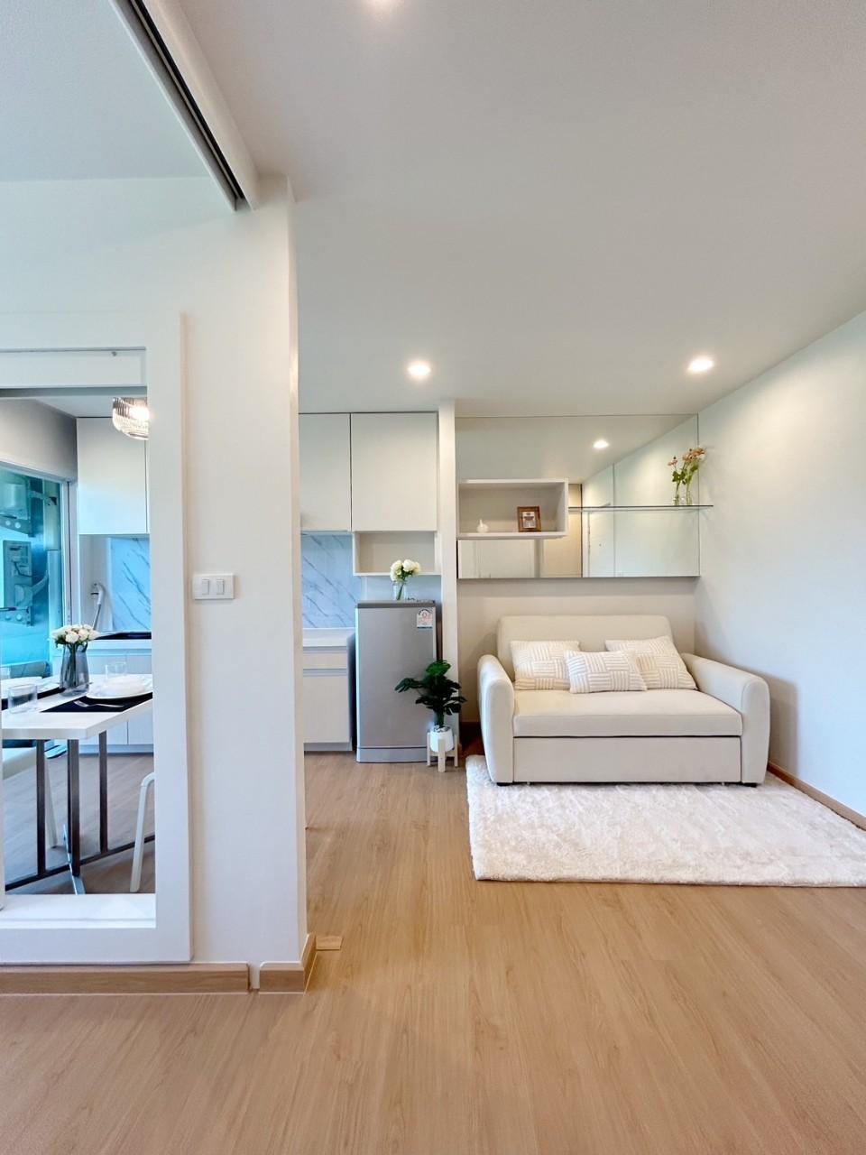 The Scene Condo WR-02859 1