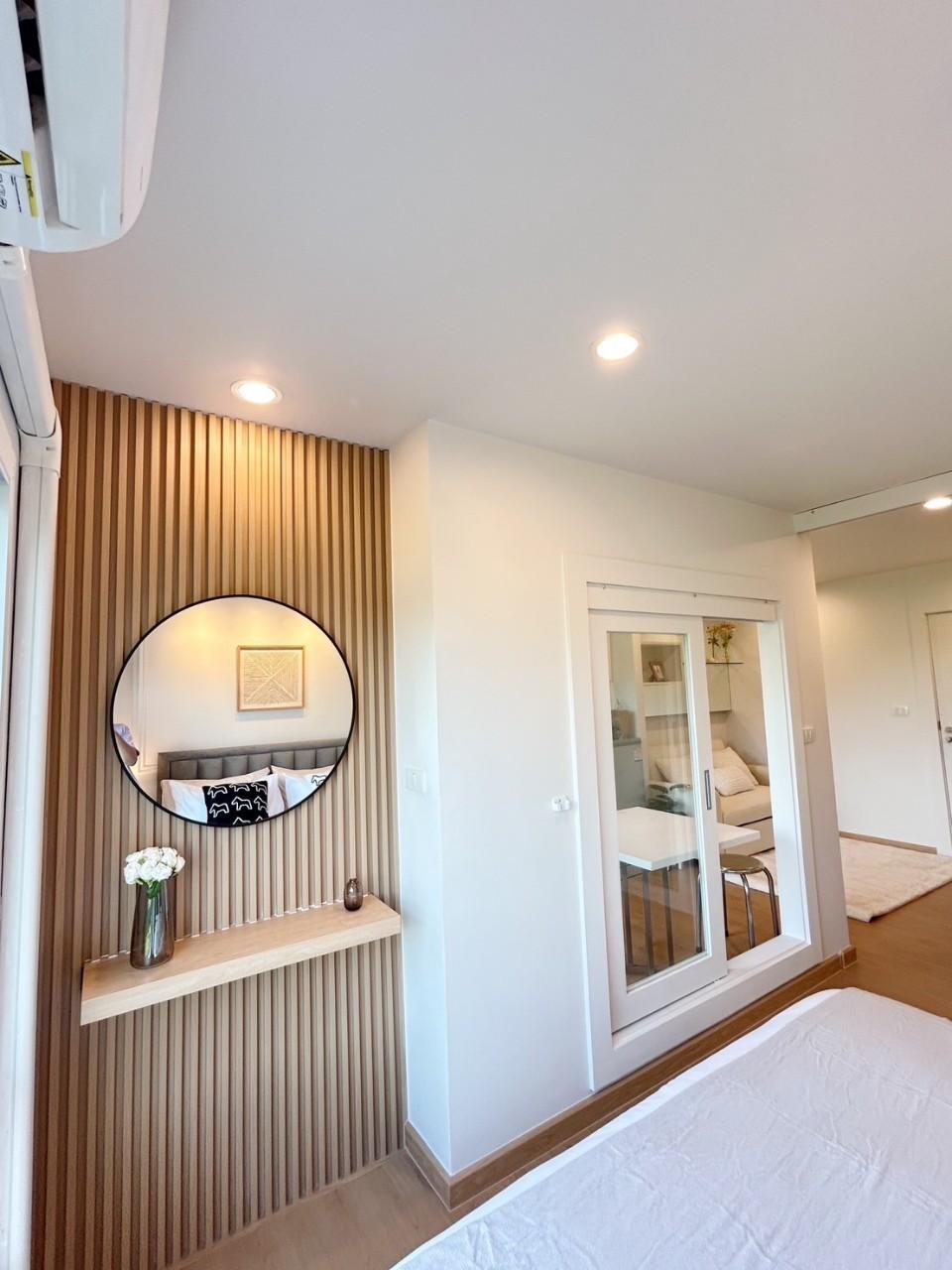 The Scene Condo WR-02859 10