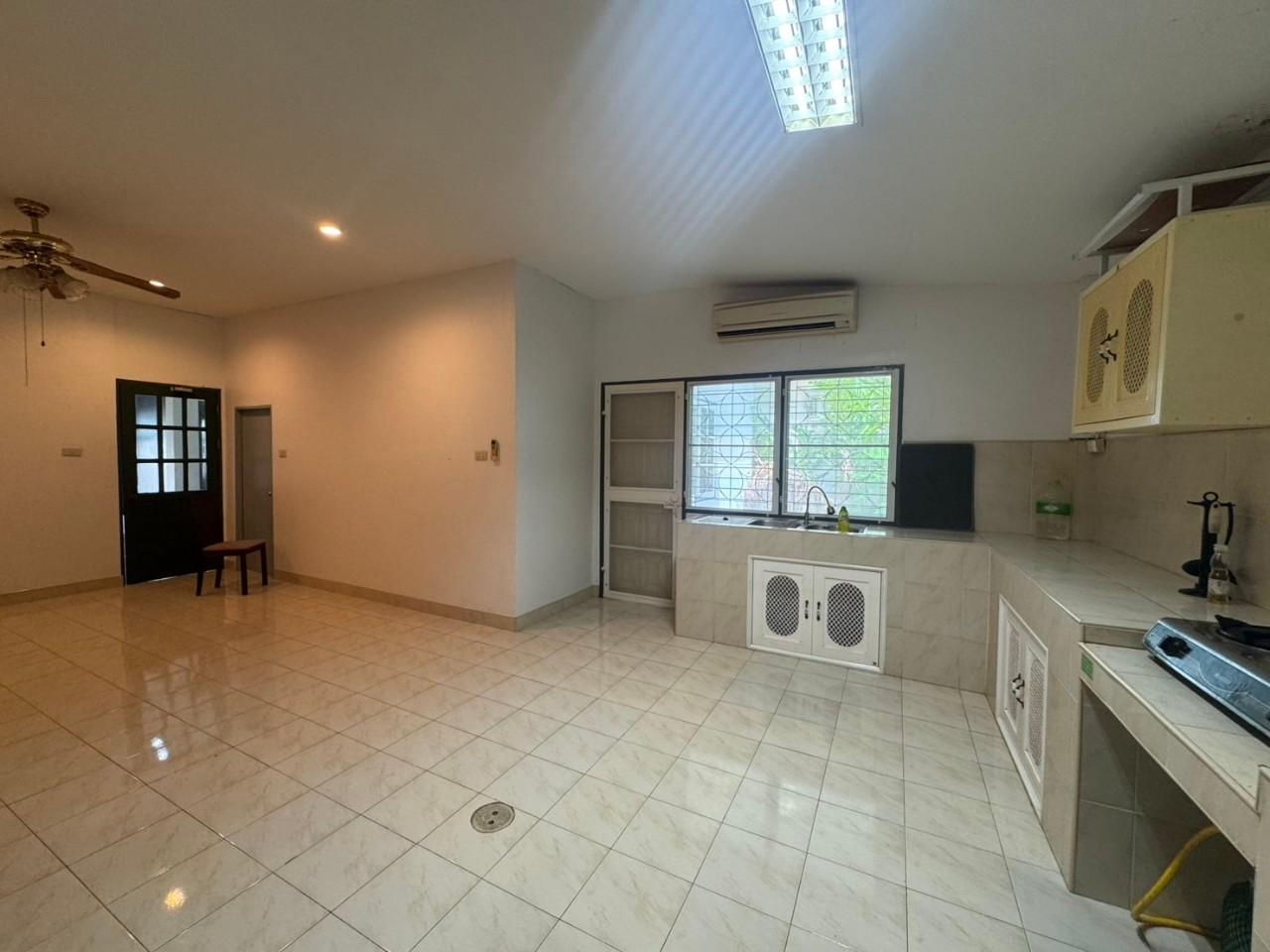 หมู่บ้านเคที การ์เด้นโฮม นาบอน WR-02888 7