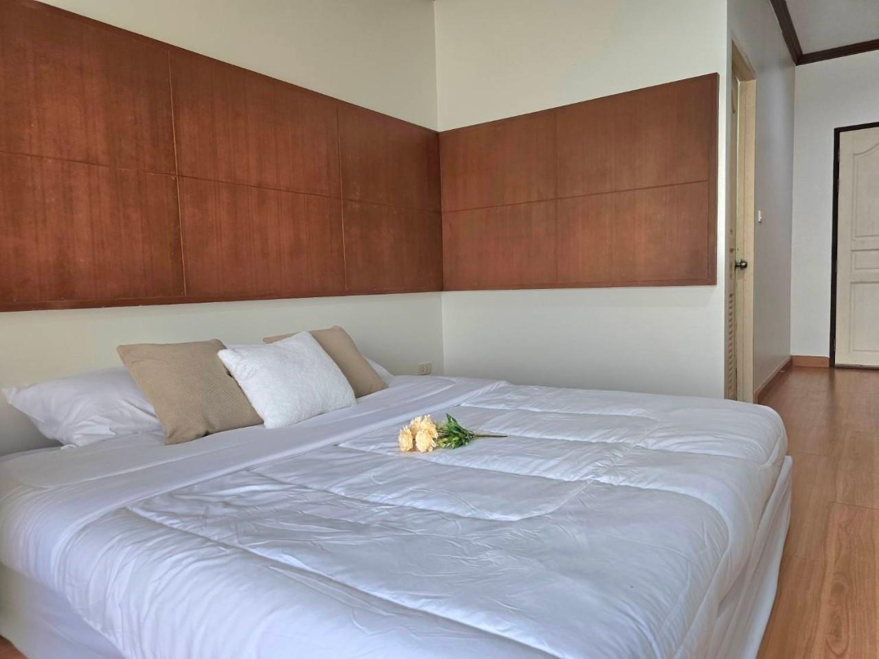 Phanason The Green Place Condominium WR-02906 5