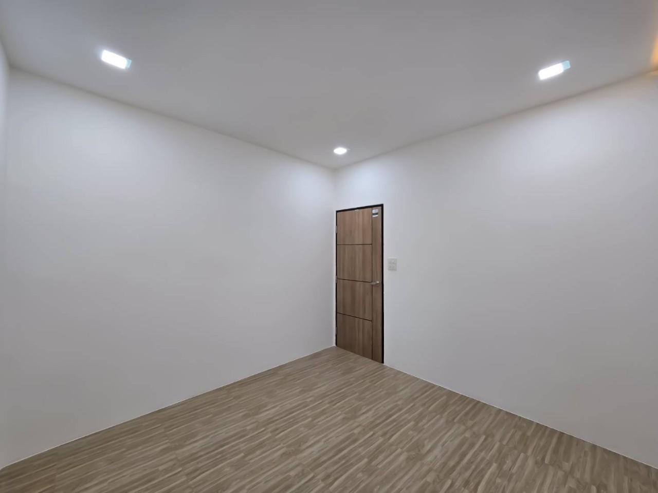 หมู่บ้านรัตนา WR-02716 8