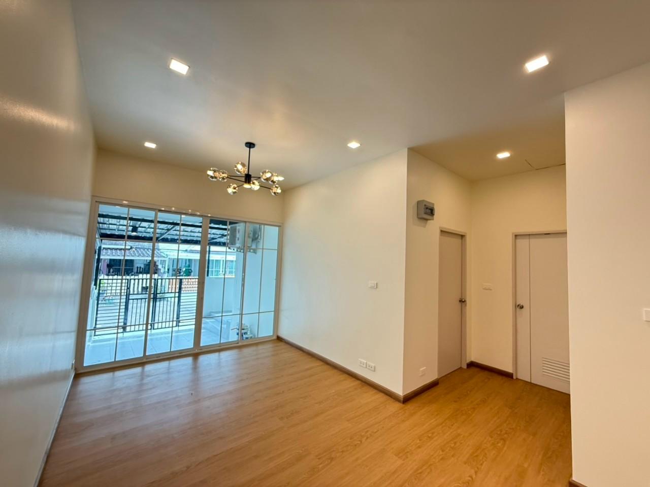 หมู่บ้านสวนเนรมิต 3 WR-03060 2