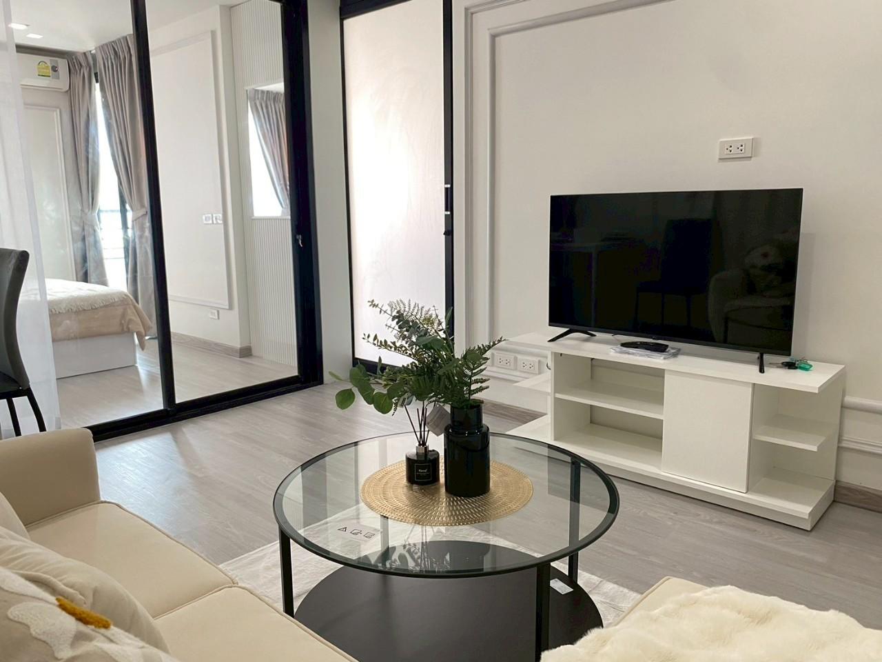 The Future Condo WR-03048 4
