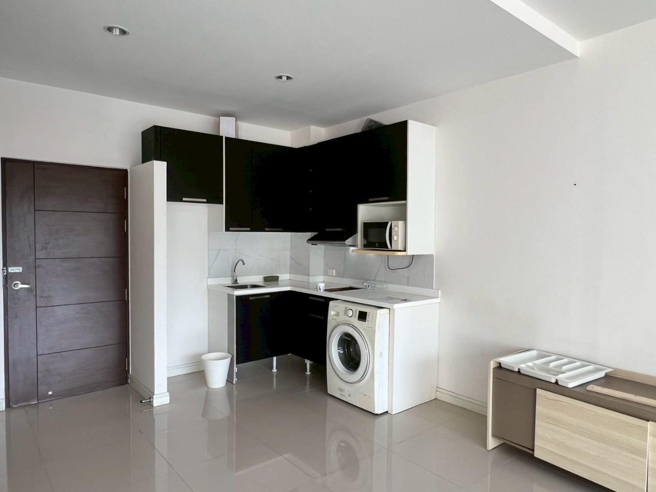Chic Condominium WR-03155 5